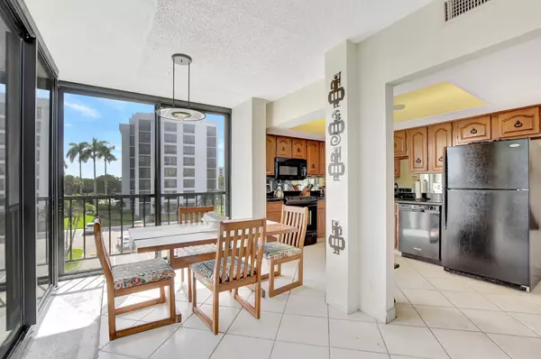 Boca Raton, FL 33434,6875 Willow Wood DR 2032