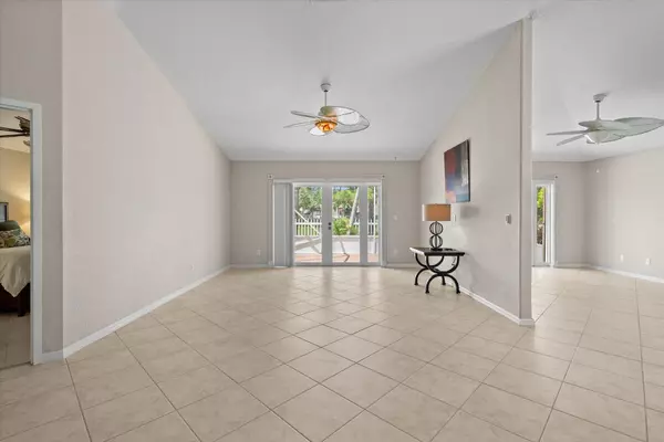 Delray Beach, FL 33444,1123 Canoe PT