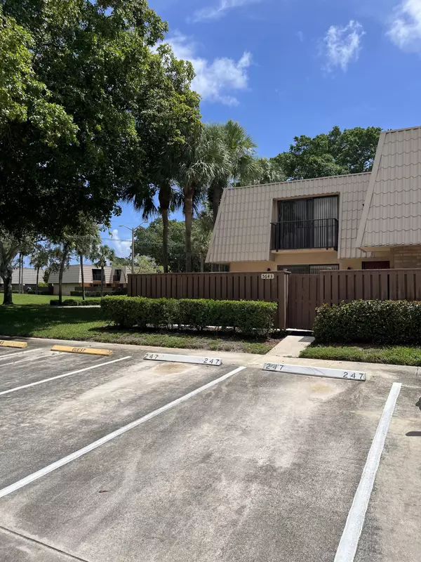 5643 56th WAY, West Palm Beach, FL 33409