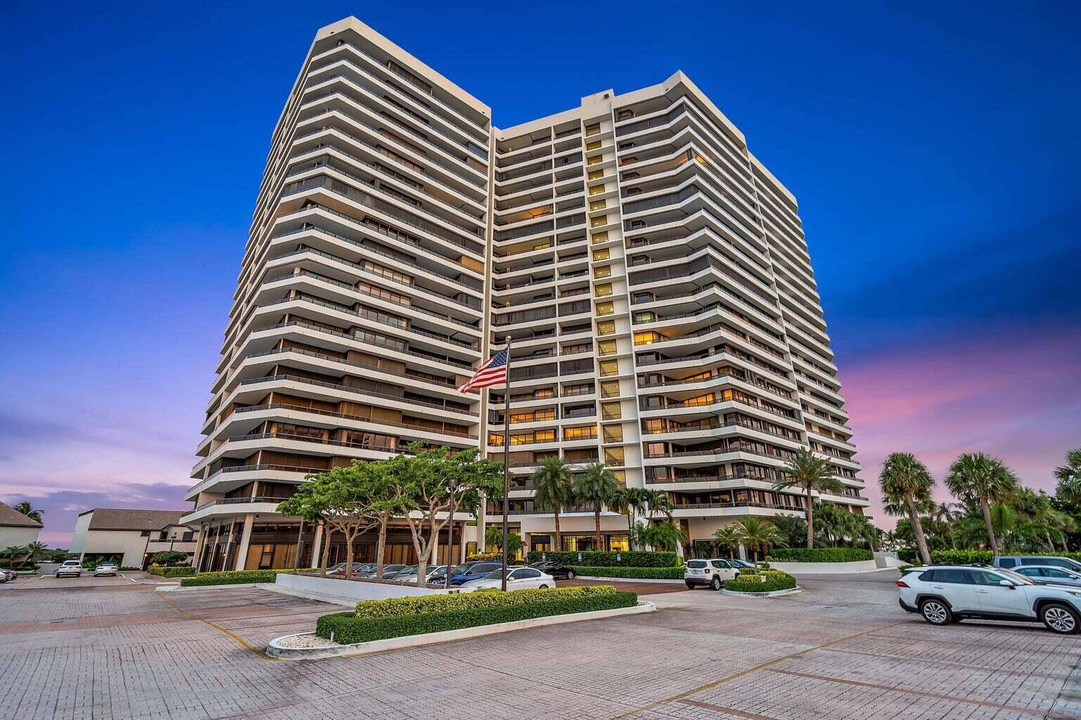 North Palm Beach, FL 33408,100 Lakeshore DR 457
