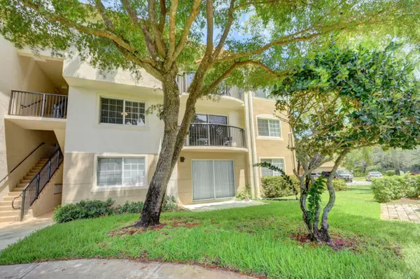 Royal Palm Beach, FL 33411,300 N Crestwood CT 304