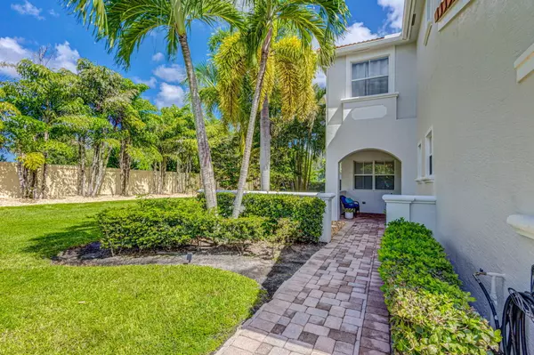 Palm Beach Gardens, FL 33418,233 Isle Verde WAY