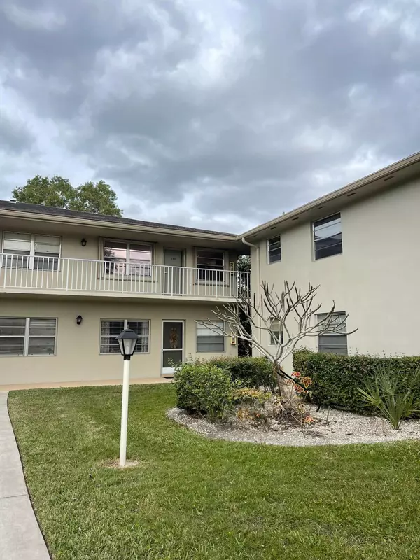 24 NE NE Lake Vista TRL 207, Port Saint Lucie, FL 34952