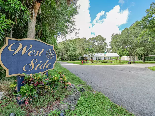 4201 SW 5th PL, Vero Beach, FL 32968