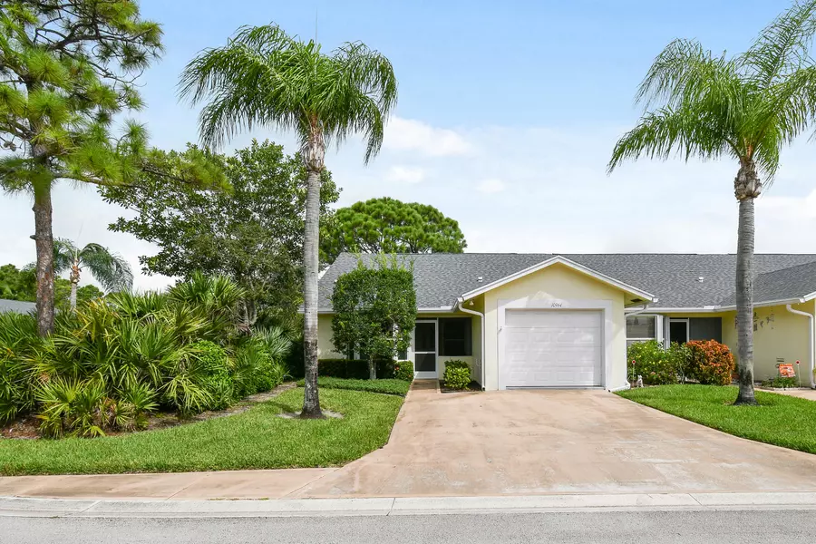 10964 SE Sea Pines CIR, Hobe Sound, FL 33455