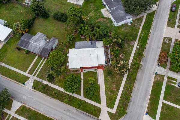 Port Saint Lucie, FL 34983,192 SE Castana CT