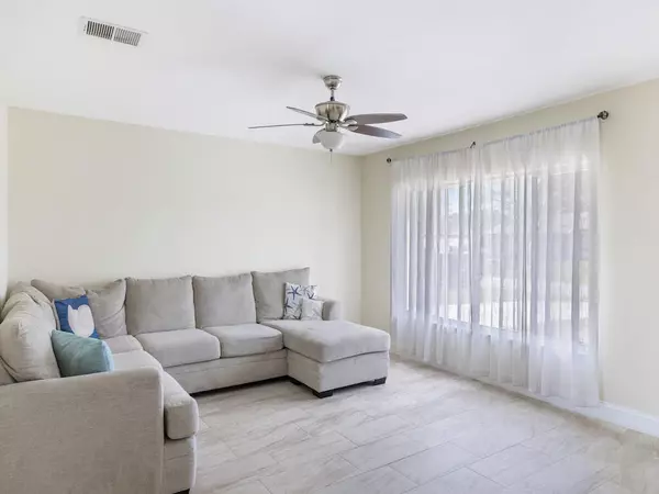 Port Saint Lucie, FL 34984,531 SE Whitmore DR