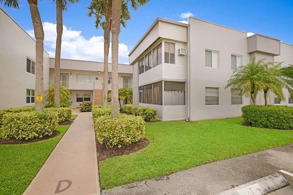 182 Normandy D,  Delray Beach,  FL 33484