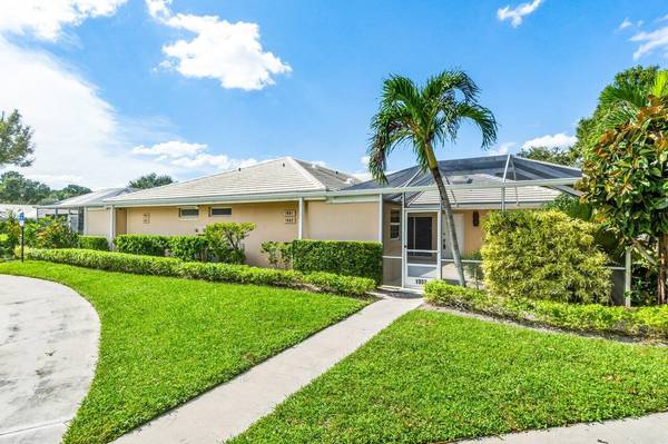 1902 Springdale CT, Palm Beach Gardens, FL 33403