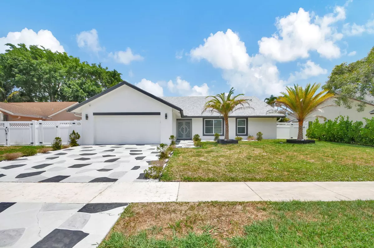 Lake Worth, FL 33467,8387 Myakka CT