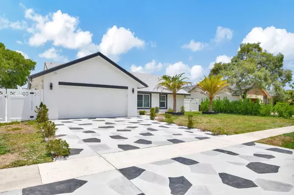 Lake Worth, FL 33467,8387 Myakka CT