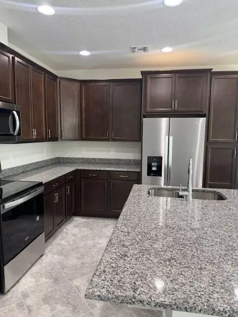 Westlake, FL 33470,16414 Helix CT