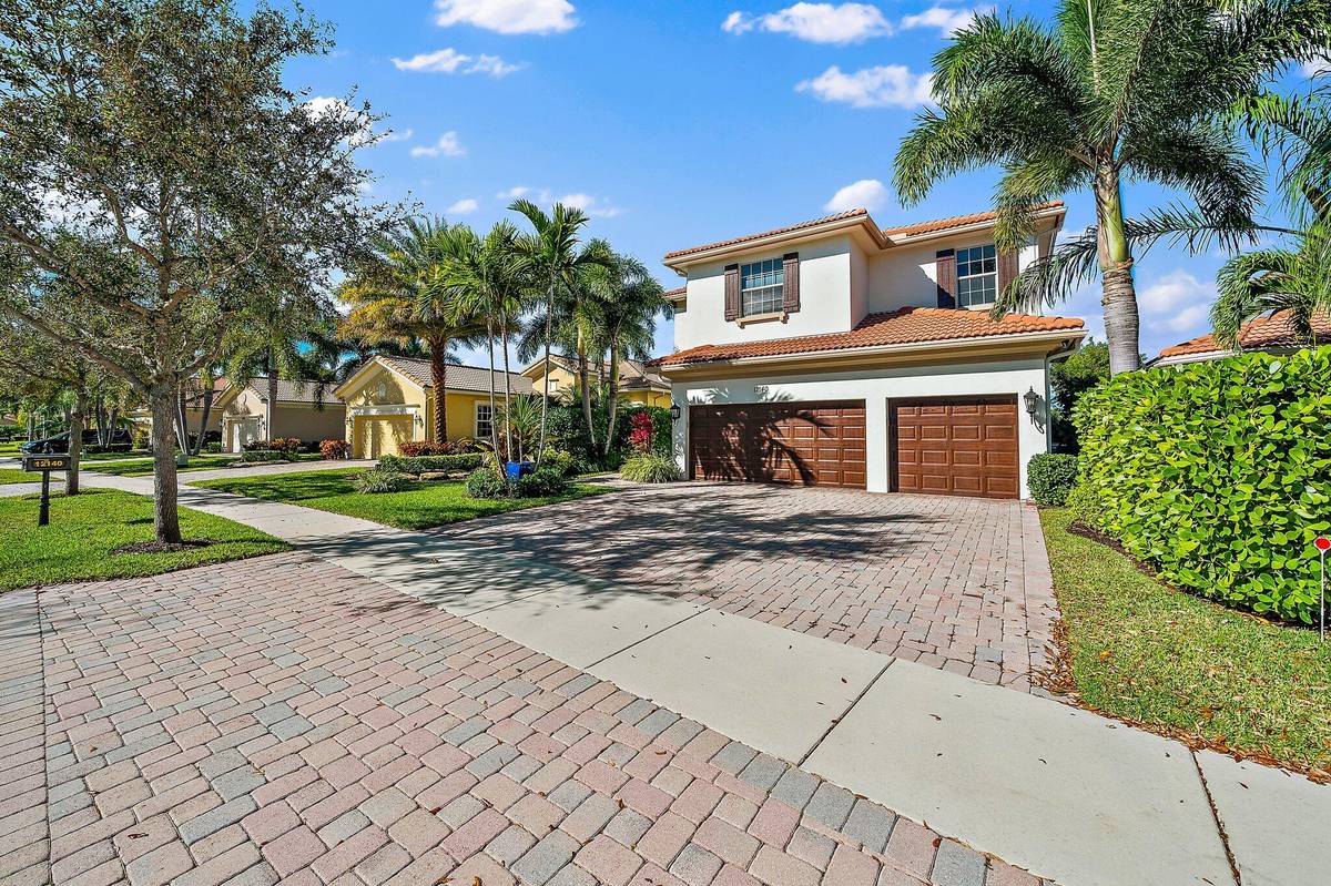 Palm Beach Gardens, FL 33418,12140 Aviles CIR