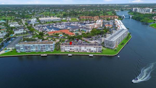 North Palm Beach, FL 33408,52 Yacht Club DR 103