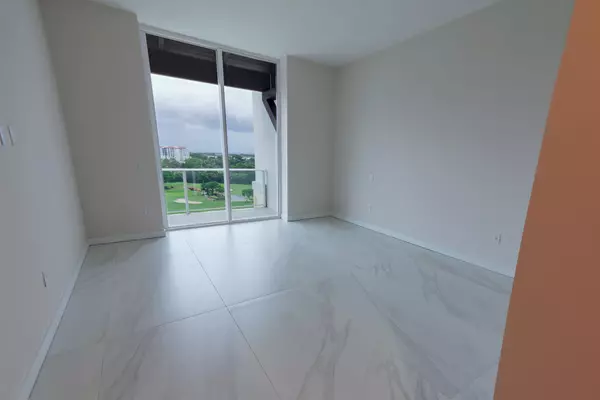 Boca Raton, FL 33432,220 SE Mizner BLVD 305