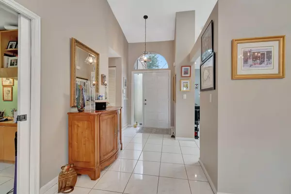 Boynton Beach, FL 33437,7832 Majestic Palm DR B