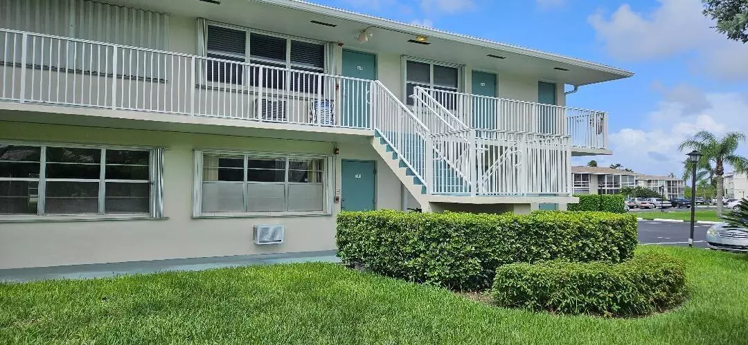 880 W Horizons 111, Boynton Beach, FL 33435