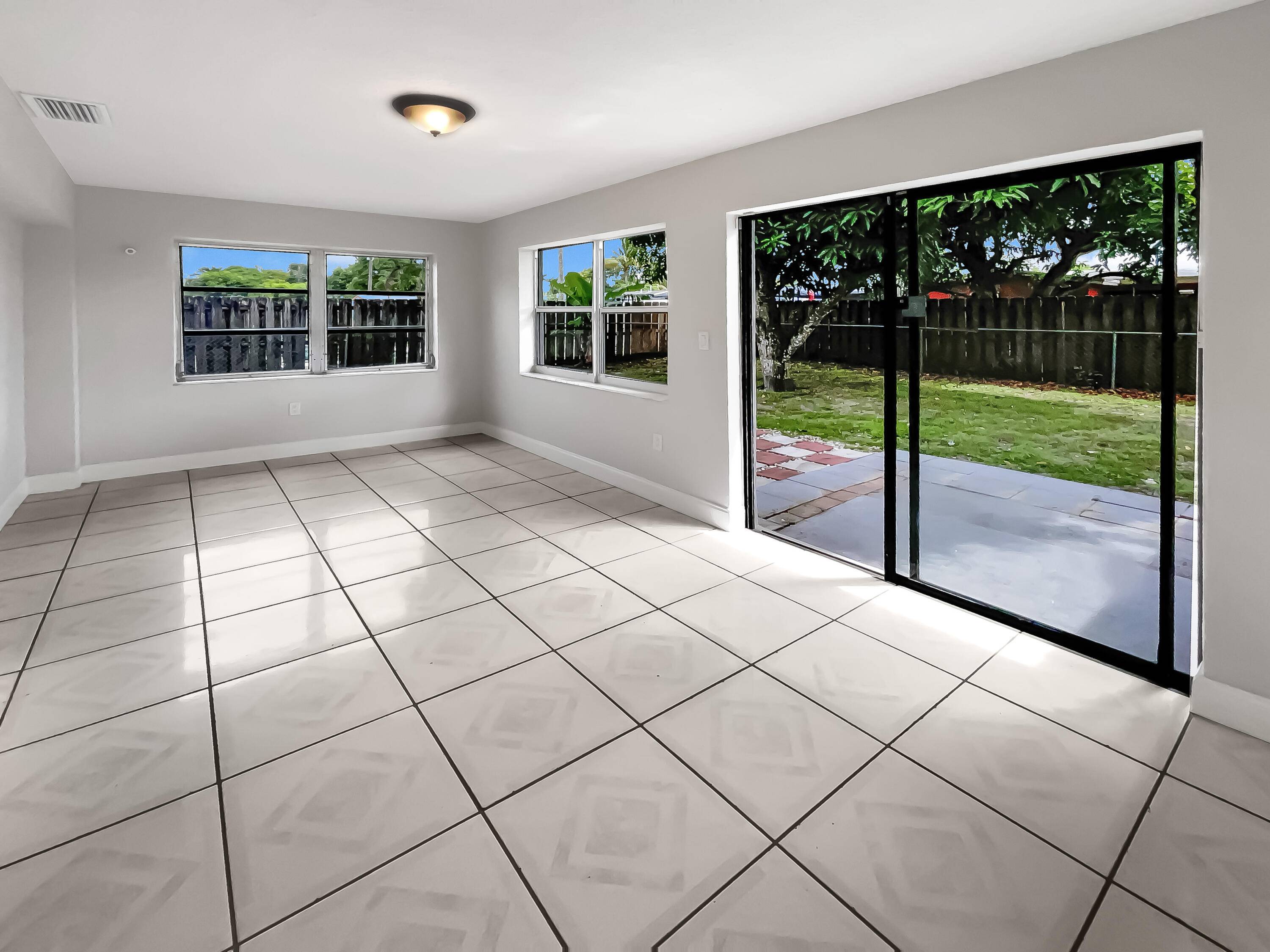 Sunrise, FL 33313,6620 NW 29th CT