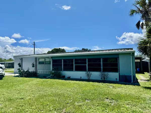 9675 SE 116th TRL,  Okeechobee,  FL 34974