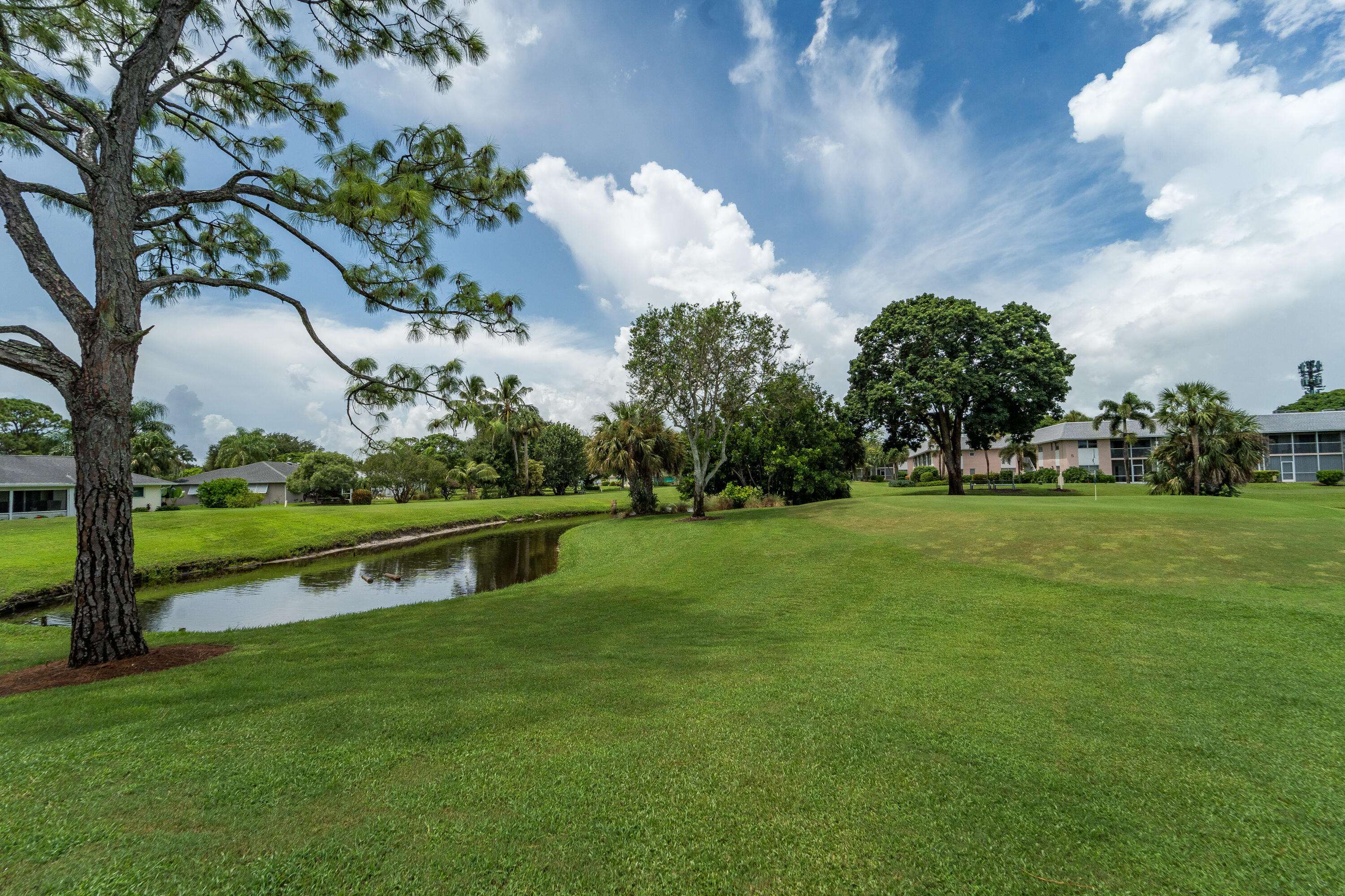 Tequesta, FL 33469,18081 SE Country CLB 132