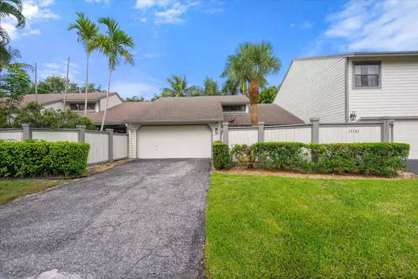 Wellington, FL 33414,13384 Bedford Mews CT