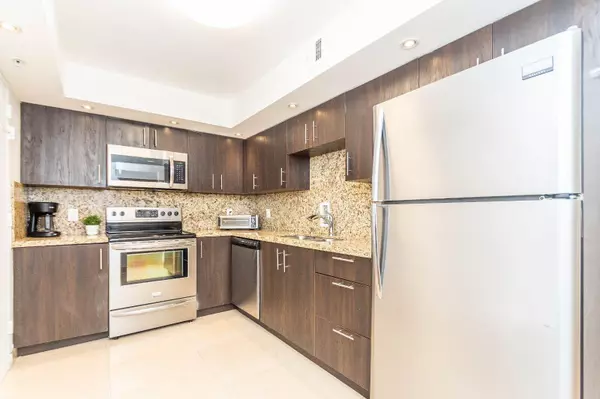Hollywood, FL 33019,3901 S Ocean DR 14c
