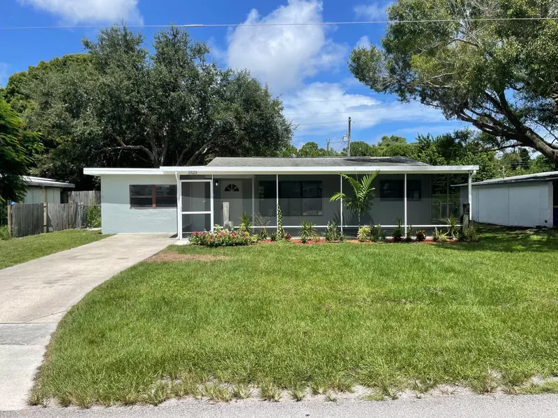 2523 SE Washington ST, Stuart, FL 34997