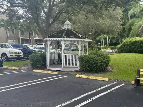 Delray Beach, FL 33445,2755 Casita Way 102