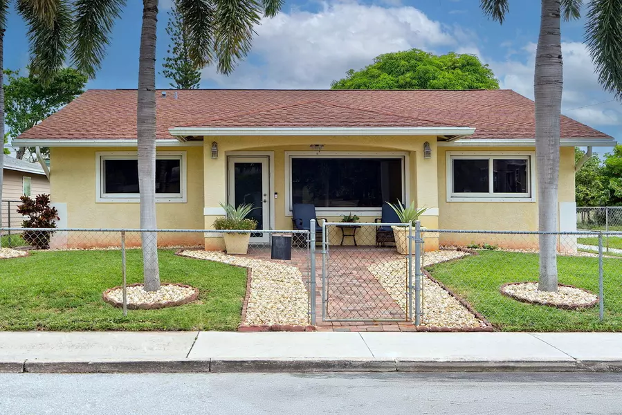 630 S E ST, Lake Worth Beach, FL 33460