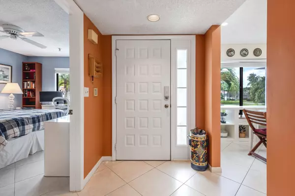 Delray Beach, FL 33446,7689 Glendevon LN 1807