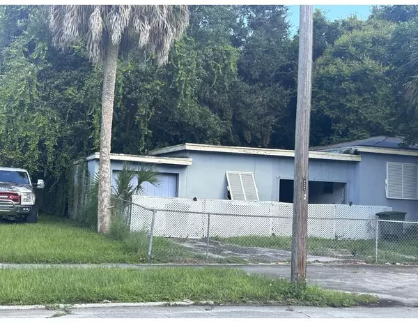 Fort Pierce, FL 34950,512 S 8th ST