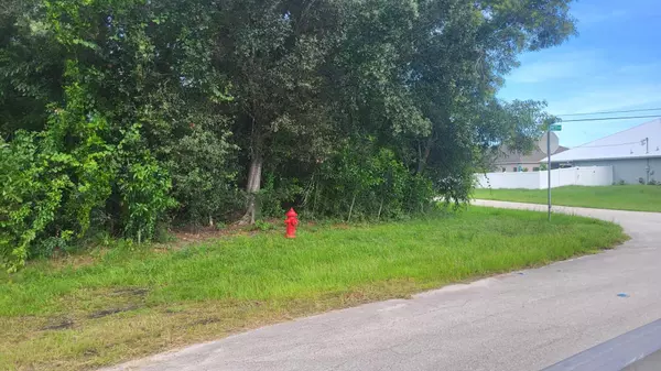 Port Saint Lucie, FL 34986,5284 NW West Lovett CIR