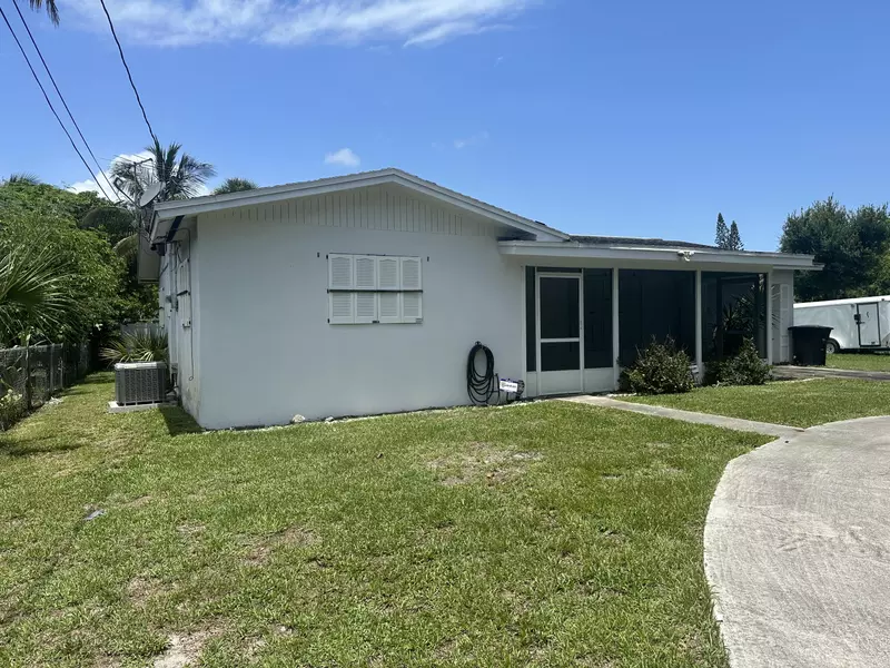 2615 Oleander BLVD, Fort Pierce, FL 34982