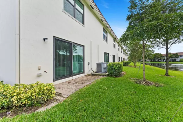 Riviera Beach, FL 33410,6039 Woods Edge CIR