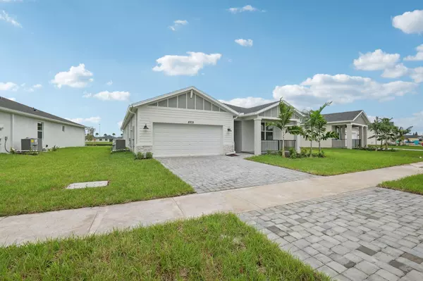 Port Saint Lucie, FL 34986,8978 Dahlia CIR