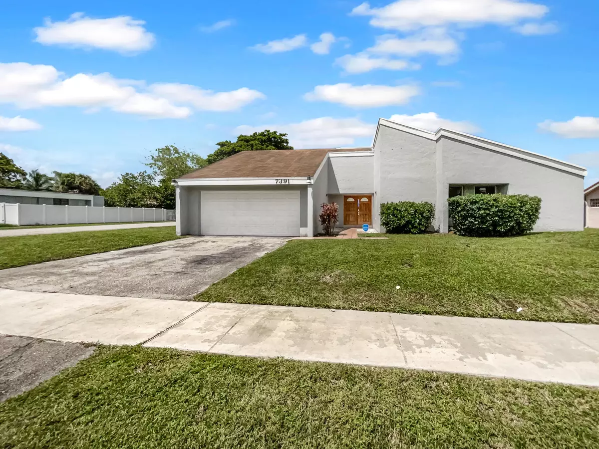 Lauderhill, FL 33319,7391 NW 35th CT