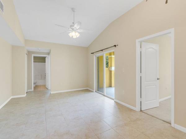 Vero Beach, FL 32967,5090 Fairways CIR H307