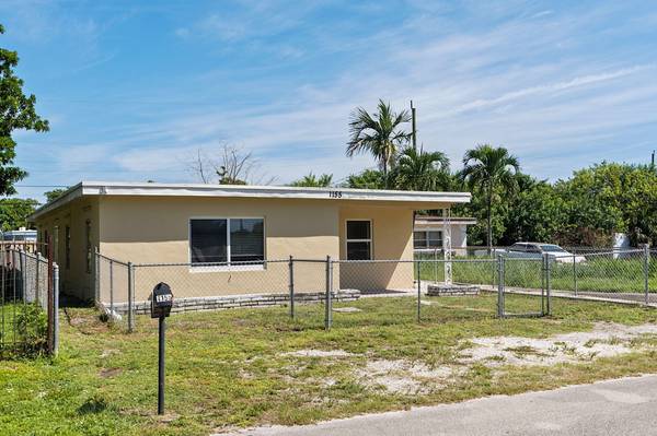 Lake Worth, FL 33462,1155 Peak RD