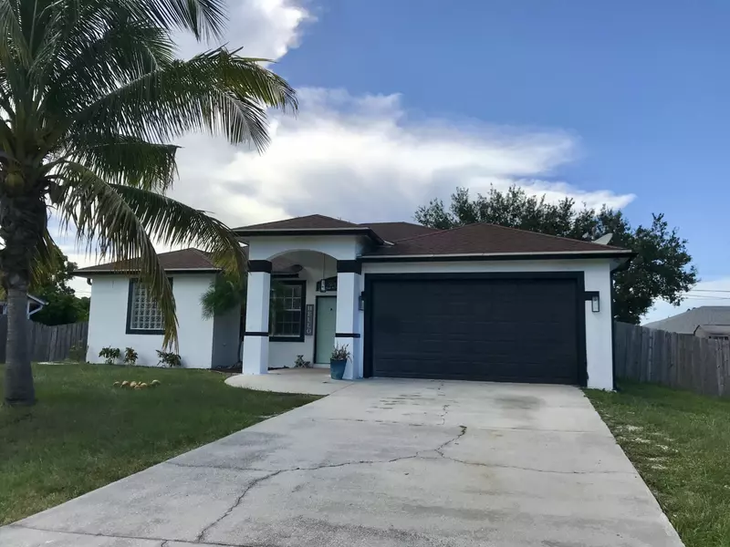 949 SW Gwendolen TER, Port Saint Lucie, FL 34953