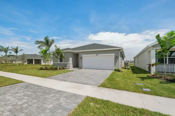 Port Saint Lucie, FL 34986,8960 Dahlia CIR