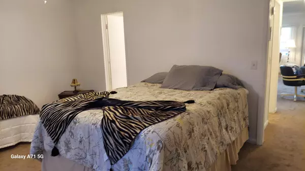 Boca Raton, FL 33434,160 Preston D