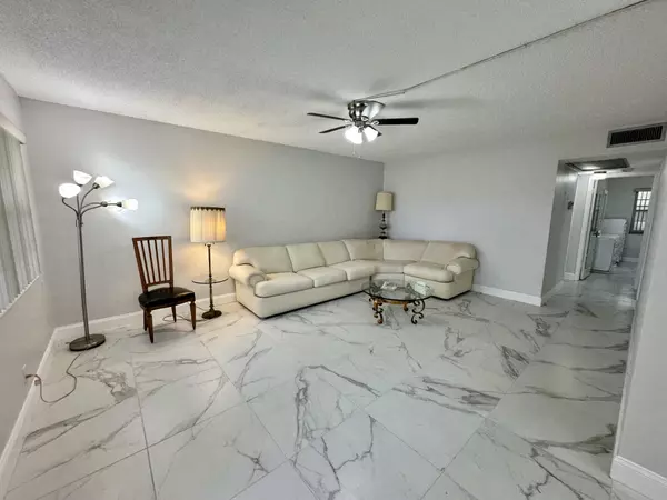 West Palm Beach, FL 33417,88 Andover D