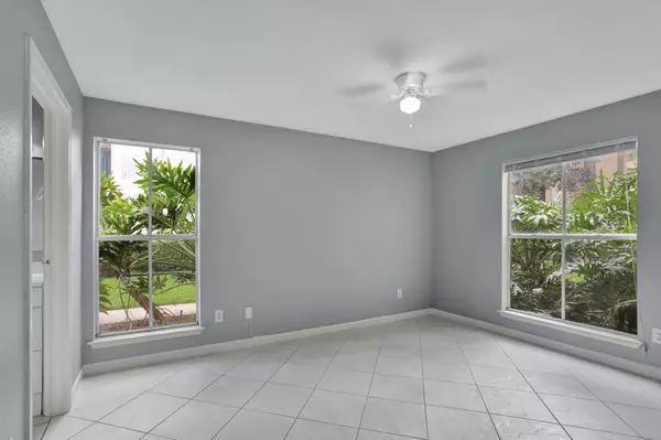 Coral Springs, FL 33071,899 Riverside DR 610