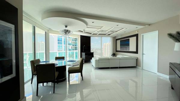 Sunny Isles Beach, FL 33160,200 Sunny Isles BLVD 2-1703