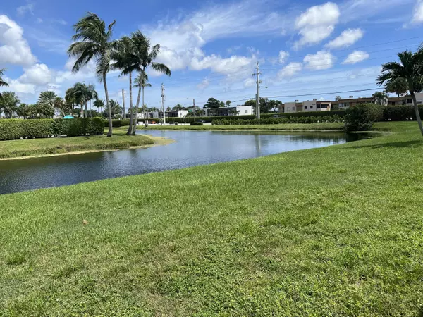 32 Saxony A, Delray Beach, FL 33446