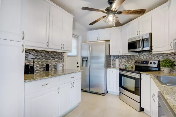 4 N Greenway 101, Royal Palm Beach, FL 33411