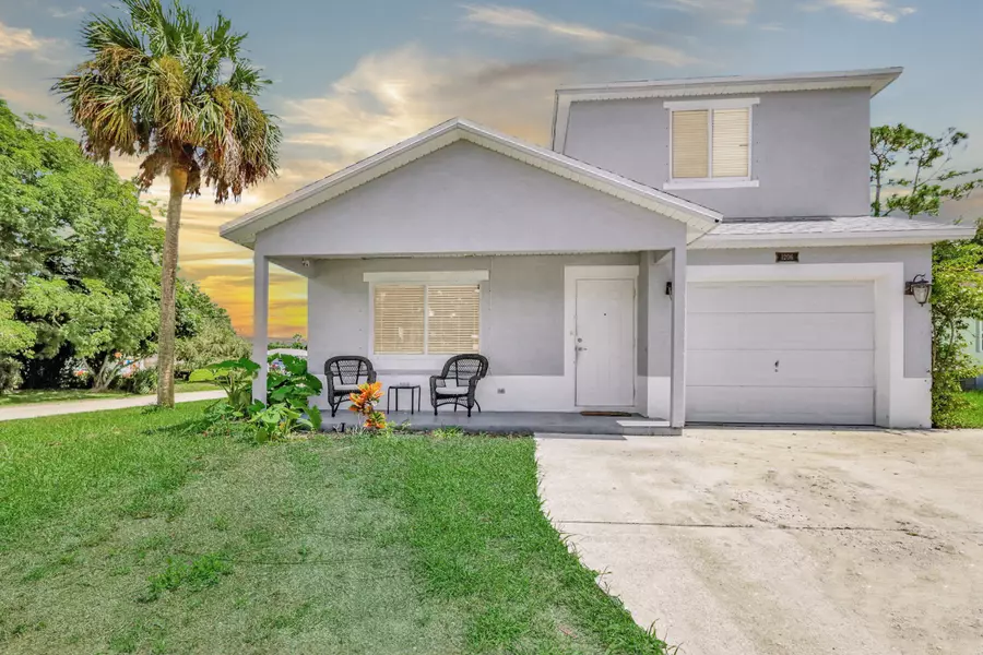 1206 SW 16th AVE, Vero Beach, FL 32962