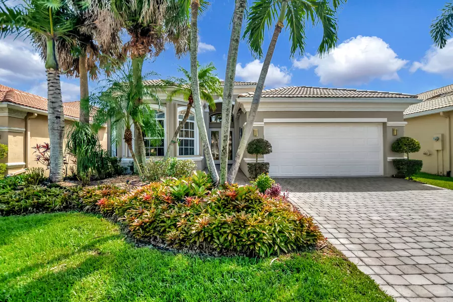 6572 Via Rienzo, Lake Worth, FL 33467