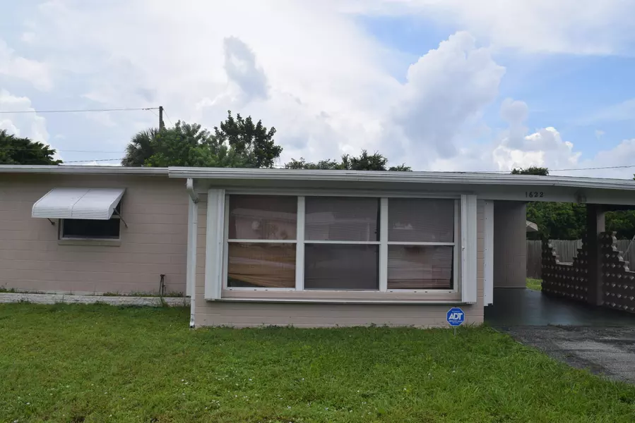 1622 NE Maureen CT, Jensen Beach, FL 34957