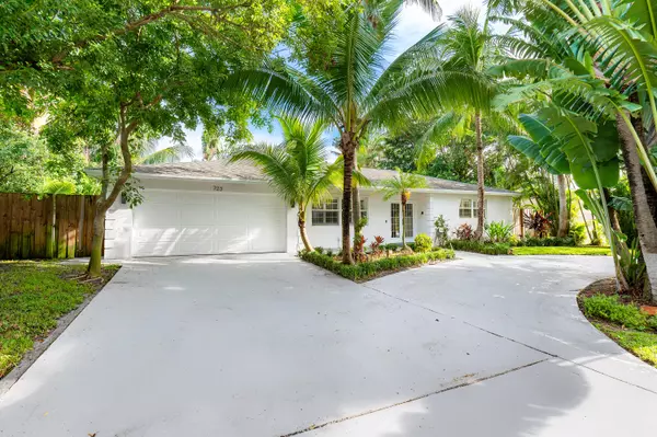 723 SW 27th WAY, Boynton Beach, FL 33435